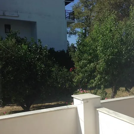 아파트호텔 Alekos And *